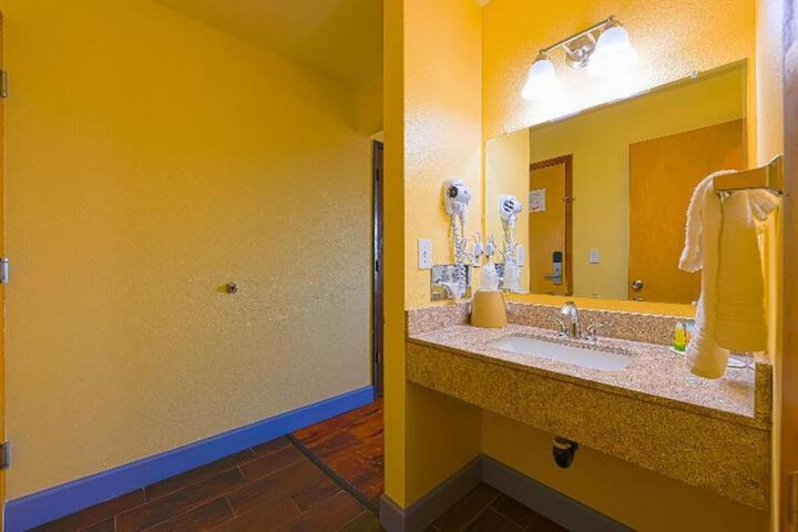 Photo 48