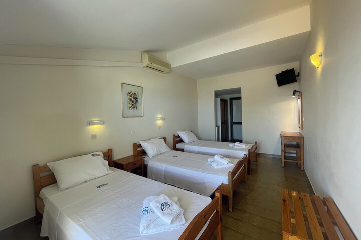 Room 74 of 121
