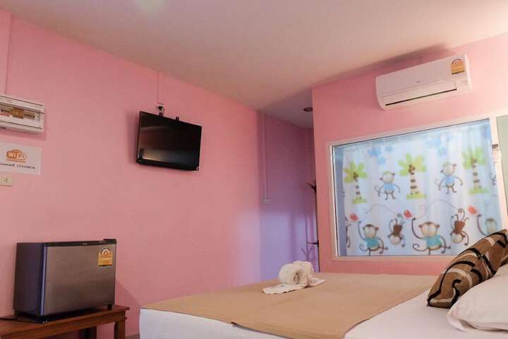Room 22 of 48