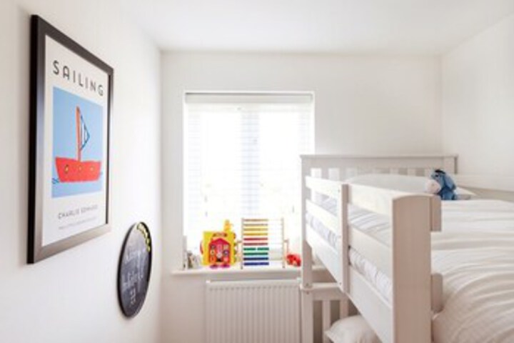 Room 5 of 10
