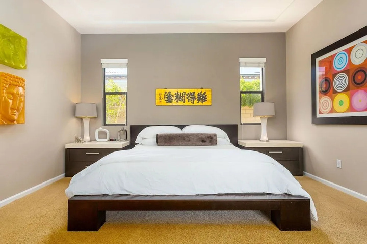 Room 2 of 24