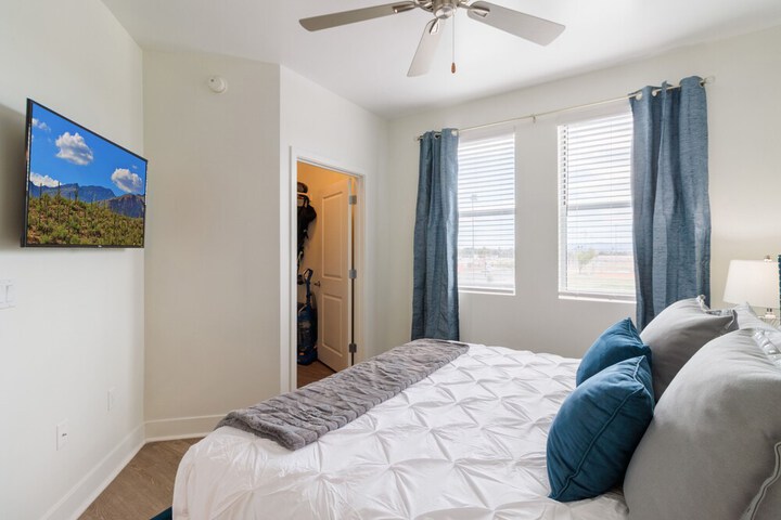 Room 5 of 37