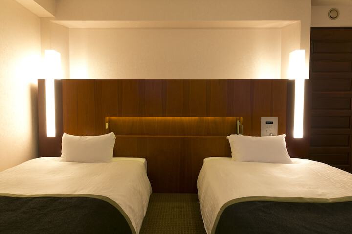 Room 11 of 75