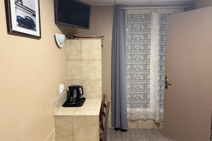 Room 19 of 32