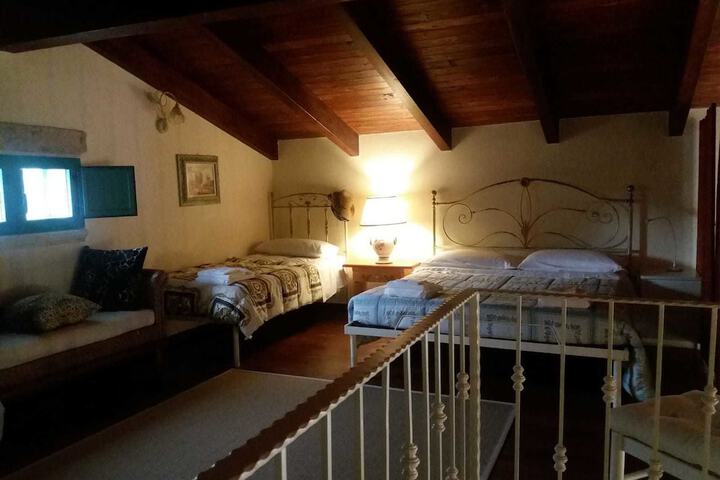 Room 28 of 51