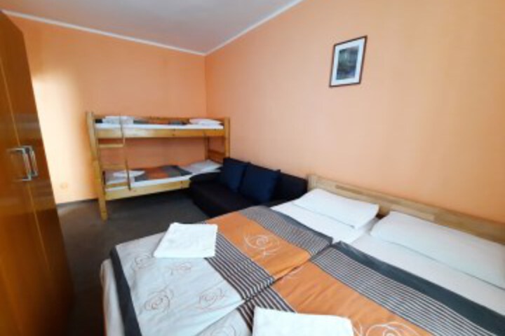 Room 21 of 52