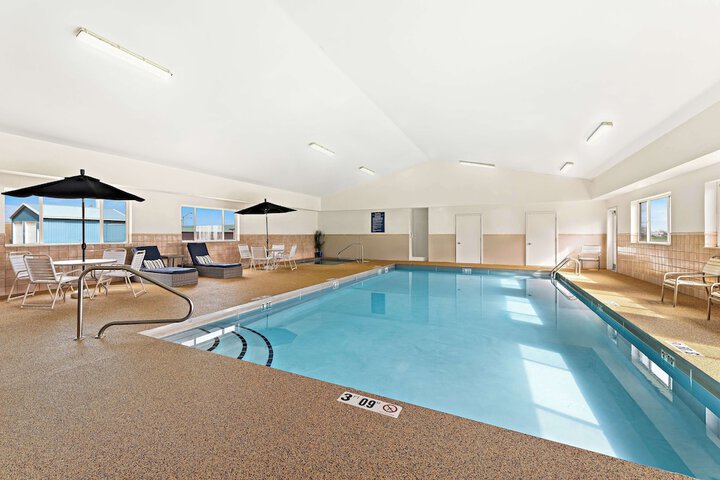 Pool 30 of 38