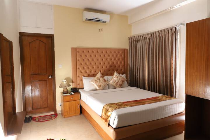 Room 18 of 40