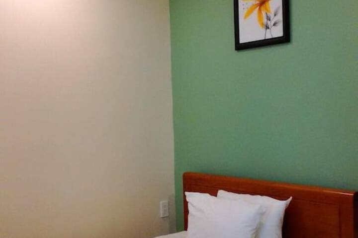 Room 17 of 36