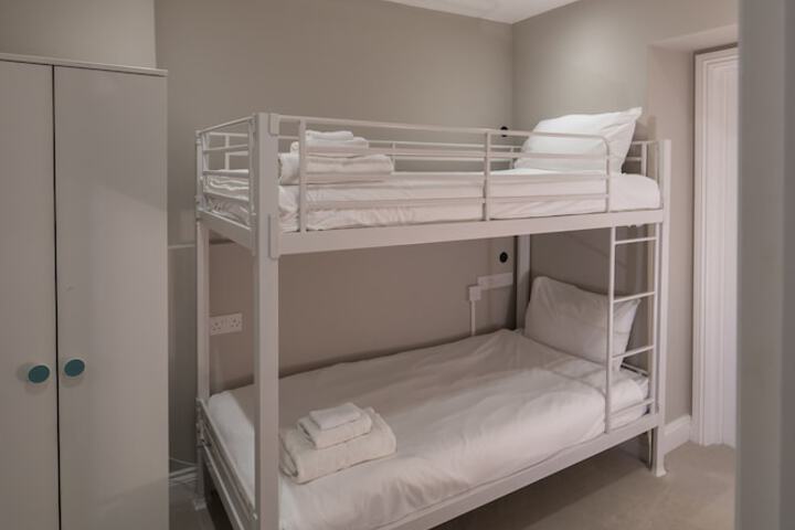 Room 17 of 67