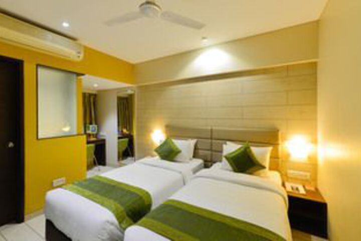 Room 44 of 61