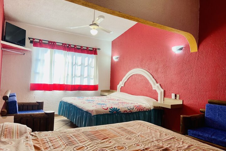 Room 7 of 28
