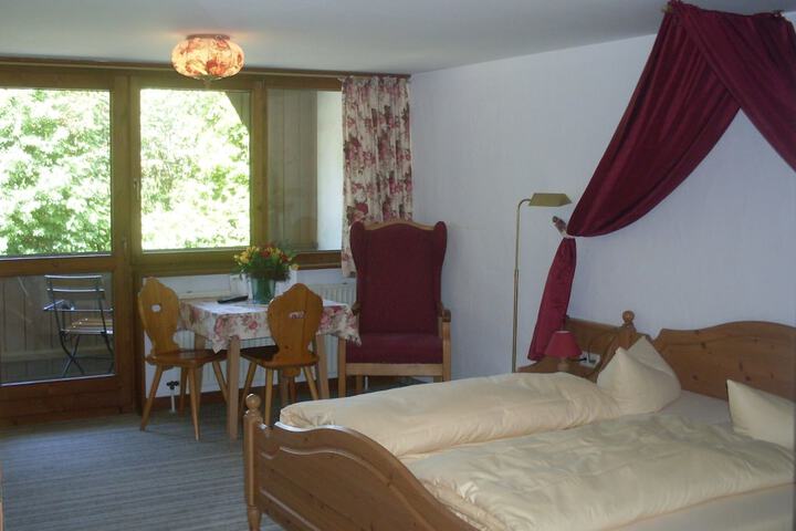 Room 10 of 46
