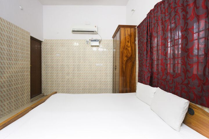 Room 12 of 14