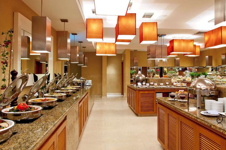 Breakfast area