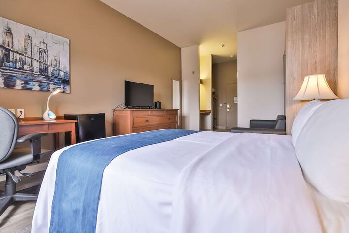 Room 12 of 39