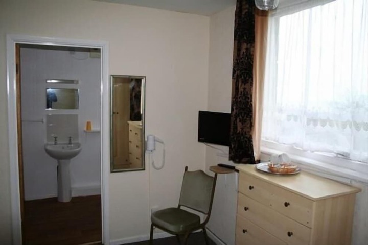 Room 10 of 44
