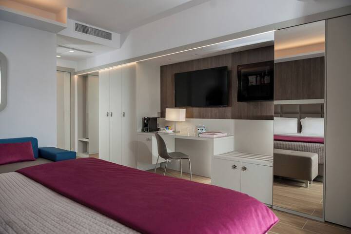 Room 14 of 85