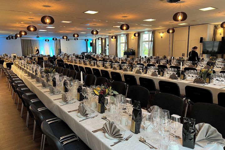 Ballroom/Hall 81 of 88