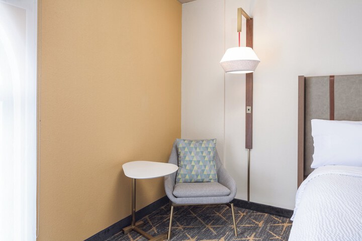Room 23 of 66