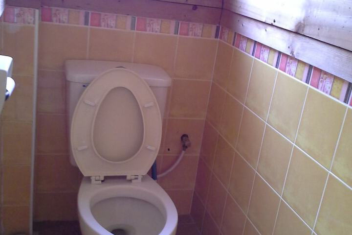Room 27 of 51