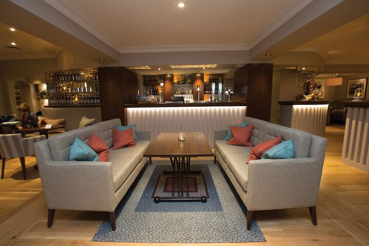Lounge 59 of 80