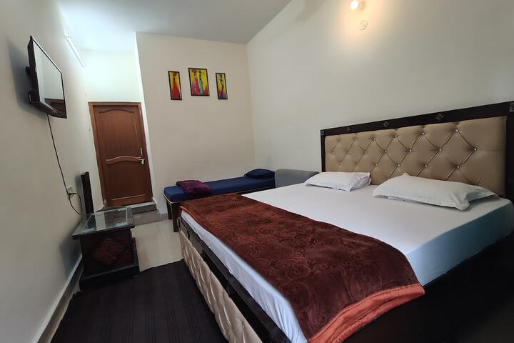 Room 12 of 41