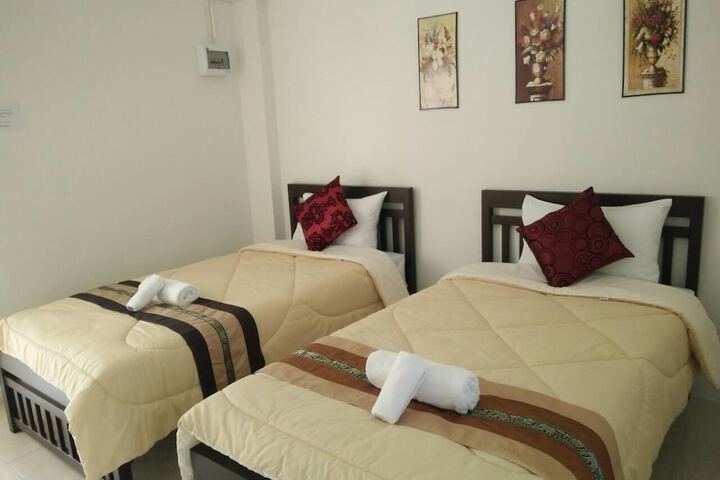 Room 9 of 29