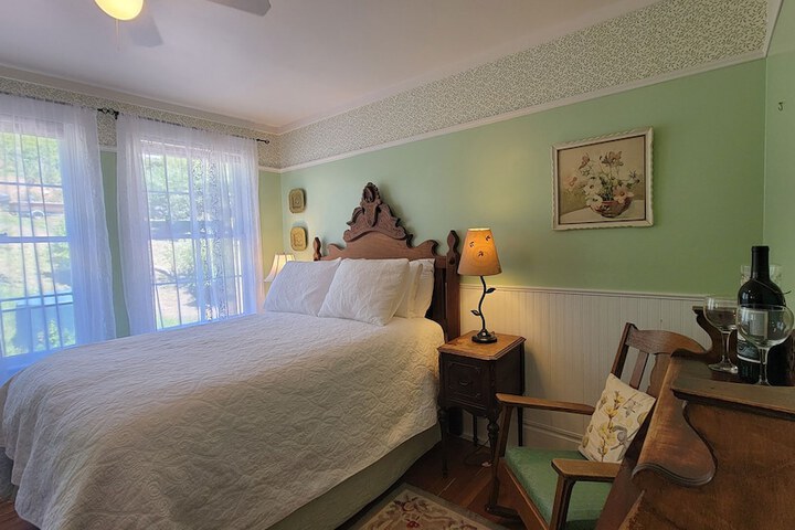 Room 38 of 113