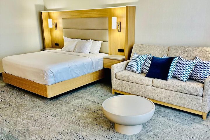 Room 9 of 29