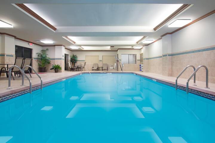 Hotel with Pool