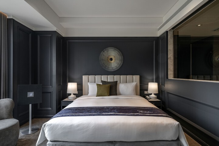 Room 33 of 89