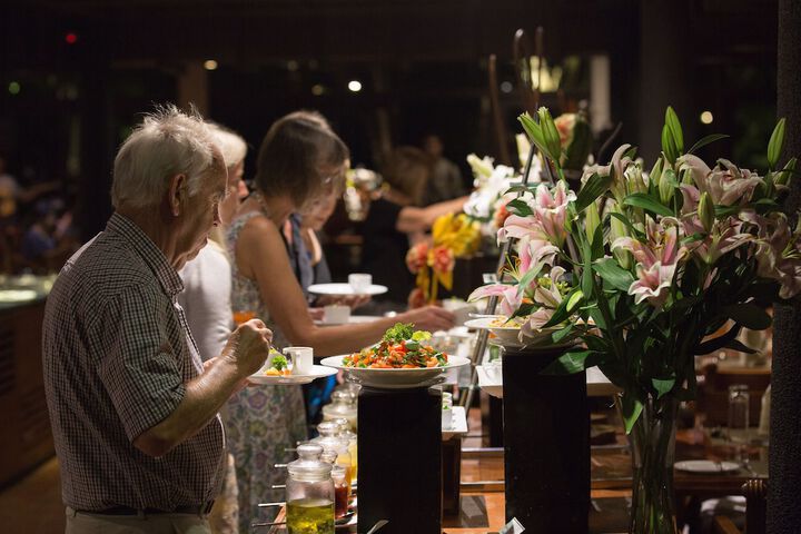 Dining 70 of 111