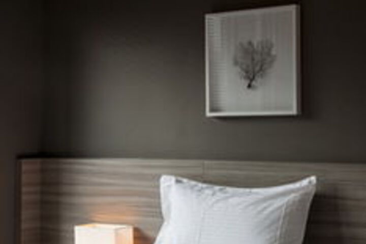 Room 18 of 28