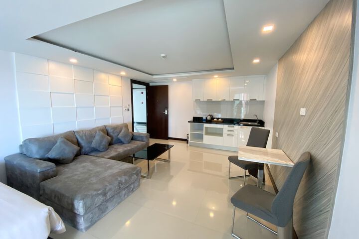 Room 14 of 23