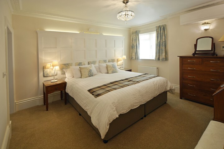 Room 15 of 187