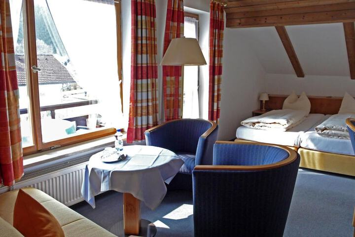 Room 10 of 48