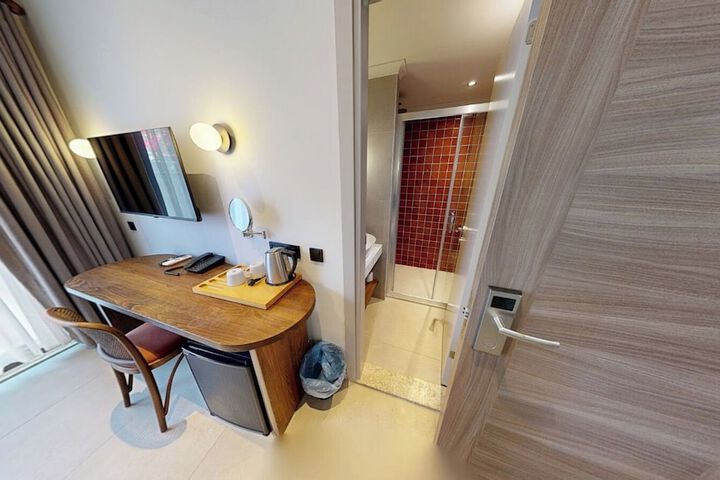 Room 14 of 58