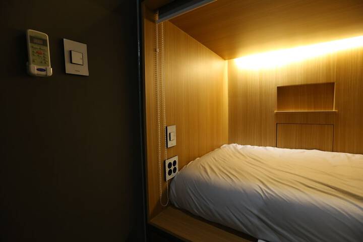 Room 2 of 38