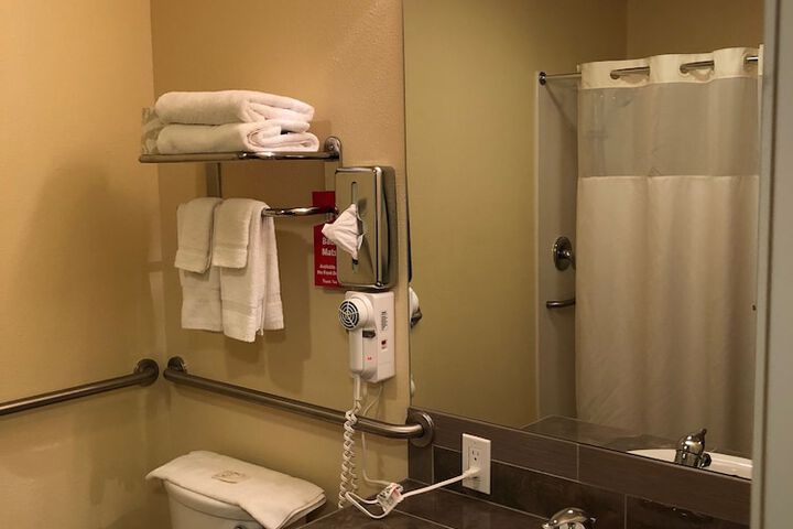 Room 62 of 107