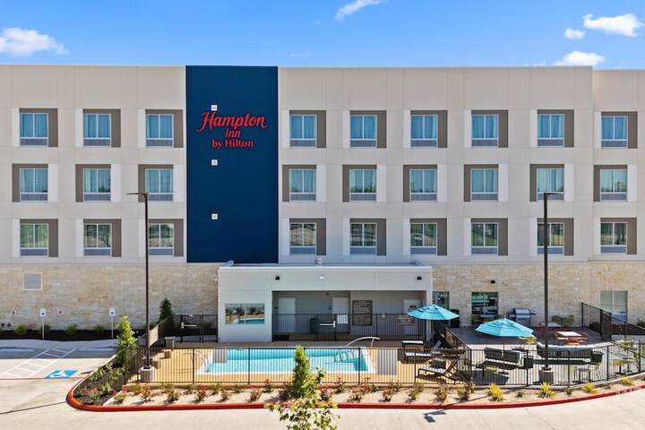 Hotel 33 of 33