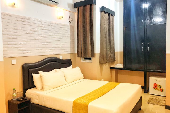 Room 19 of 28