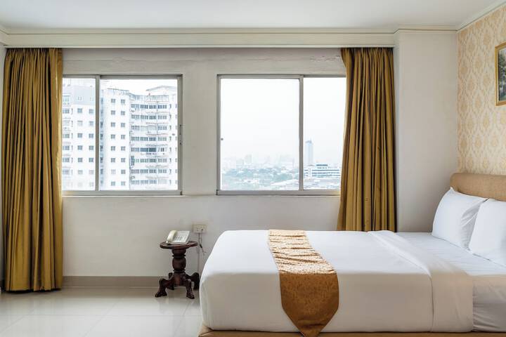 Room 27 of 140