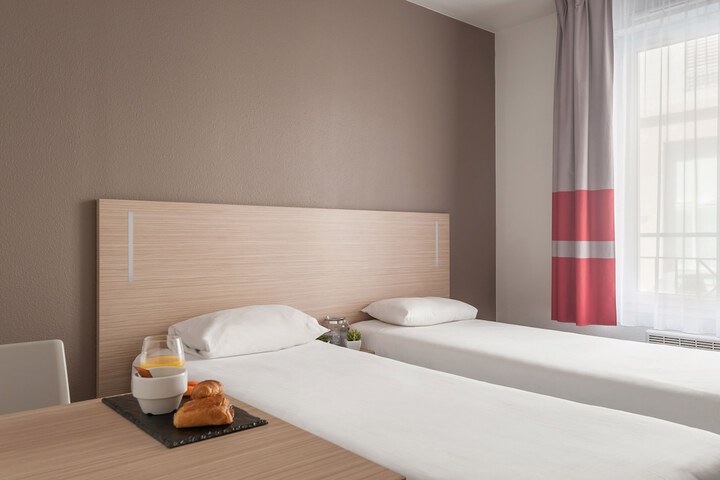 Room 4 of 23