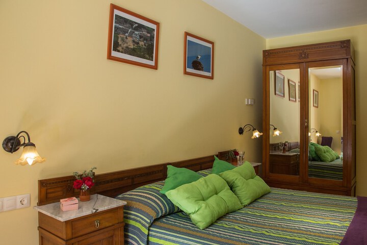 Room 16 of 35
