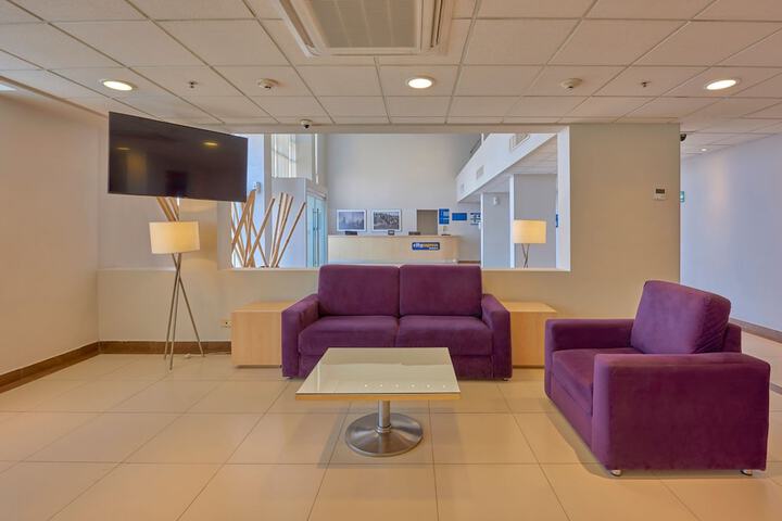 Guest Lobby