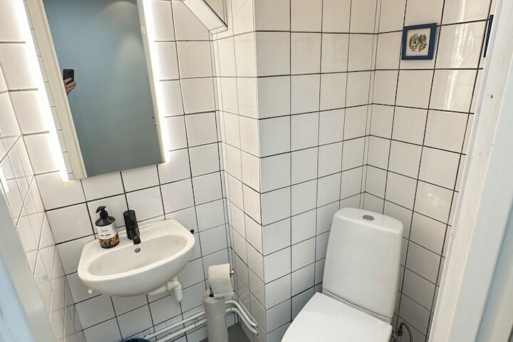 Room 64 of 82