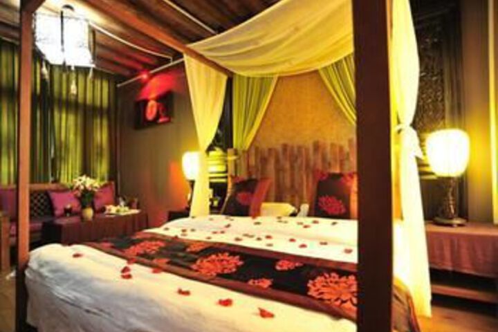 Room 2 of 20