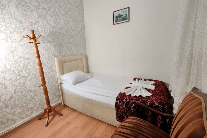 Room 8 of 61