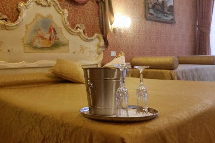 Dining Photos